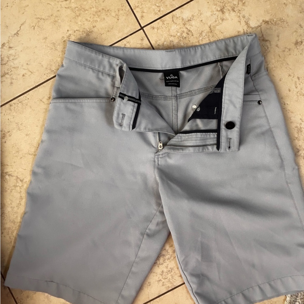 Vuga golf brand grey shorts